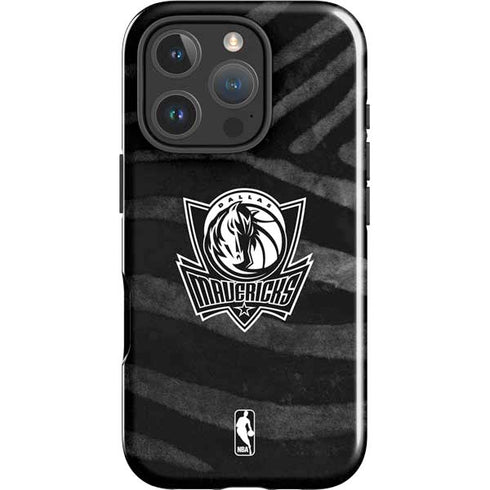 NBA Dallas Mavericks Black Animal Print iPhone 16 Pro Impact Case